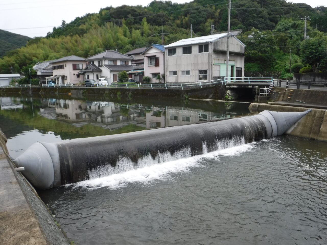 岩科川ゴム堰（松崎町）